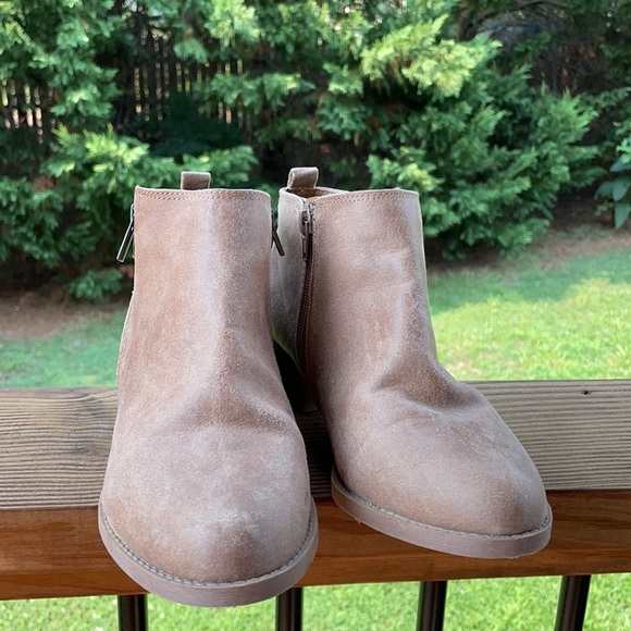 Carlos Santana Brie Ankle Booties Doe Tan 8.5 - Picture 2 of 13